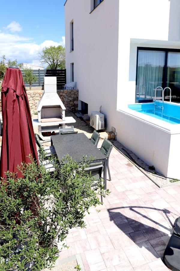 Apartments Terra Sun With Private Pool Or Jacuzzi Njivice Dış mekan fotoğraf